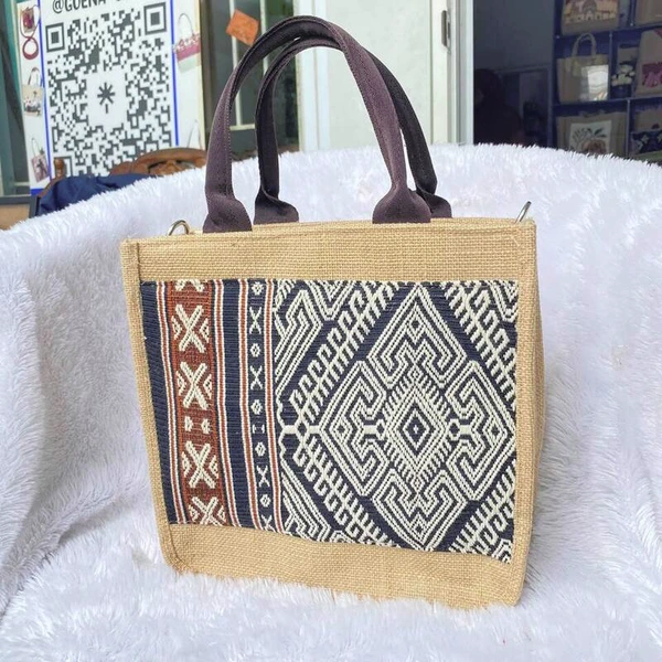 Takkobag Tenun | Uk. 30 x 30 x 14 cm