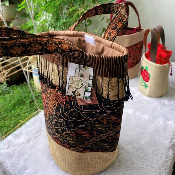 Tas Tabung Serut