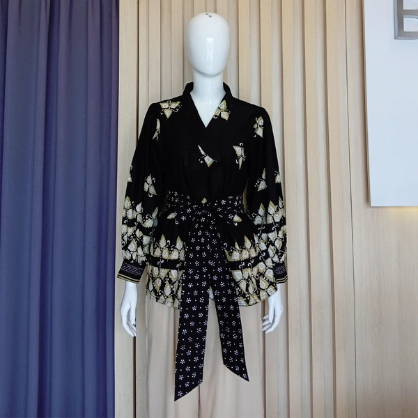 Atasan Wanita ( Motif Tri Hita Karana)