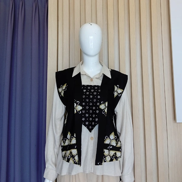 Vest Wanita 2 ( Motif Tri Hita Karana)