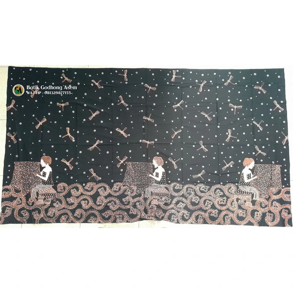 Batik Tulis Motif Pembatik