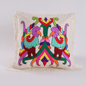 Sarung Bantal Sulam Tumpar