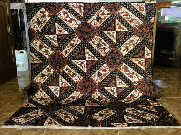 Kain Batik Motif Palang Kencana