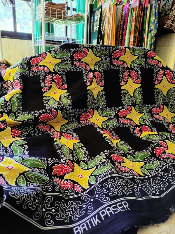 Batik Cahaya Peteri