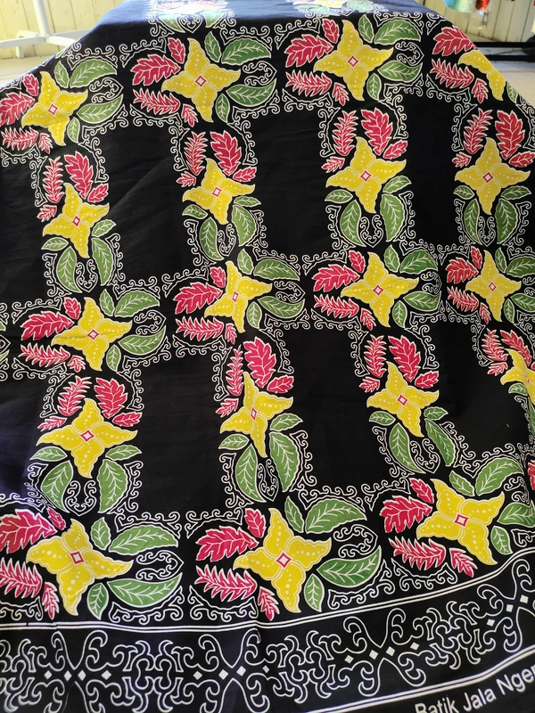 Batik Cahaya Peteri