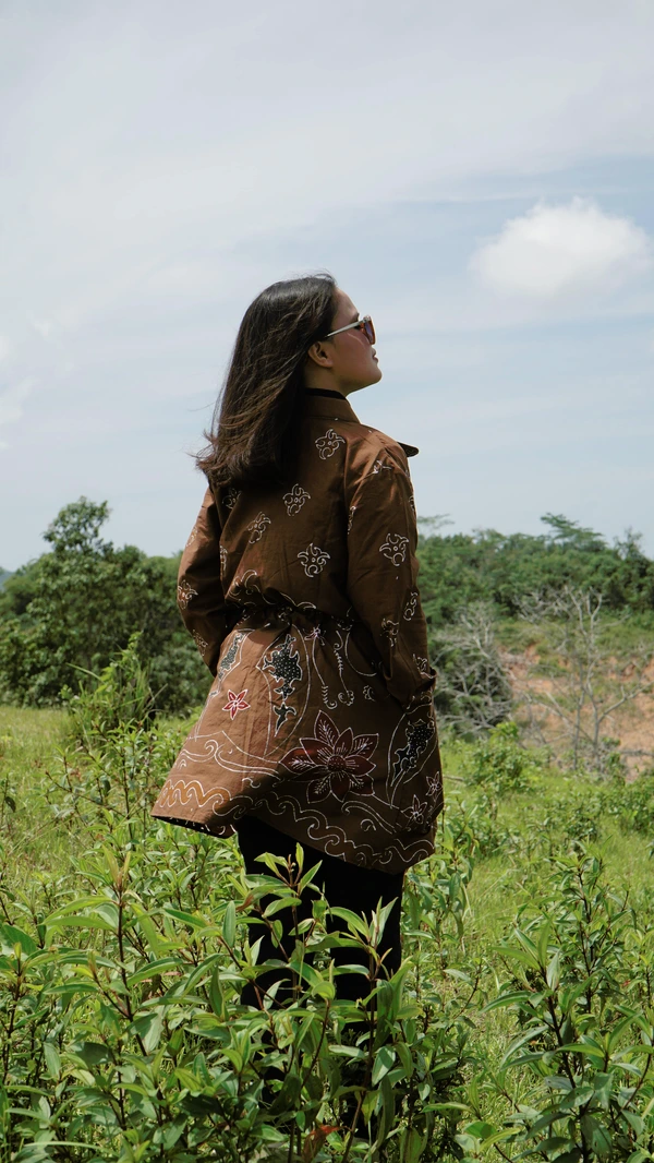 Kemeja Warna Alam